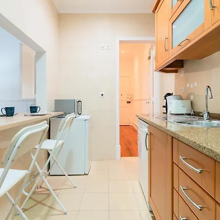 Appartement Stunning Bridge View From Open Plan Flat Lissabon