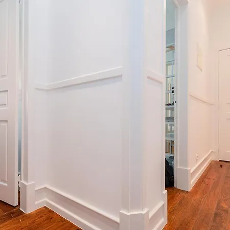 شقة Stunning Bridge View From Open Plan Flat Lisboa